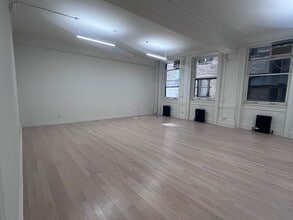 1123 Broadway, New York, NY for lease Interior Photo- Image 1 of 3