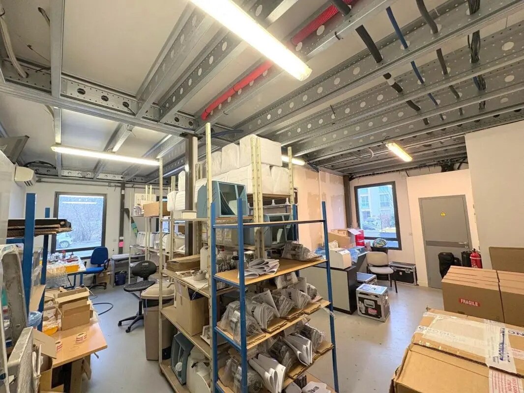 Flex in Croissy-sur-Seine for lease Interior Photo- Image 1 of 10