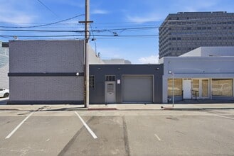 84 E 21st Ave, San Mateo, CA à louer Photo intérieure- Image 2 de 14