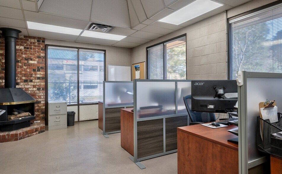 2889 Norland Ave, Burnaby, BC à vendre - Photo intérieure - Image 3 de 7