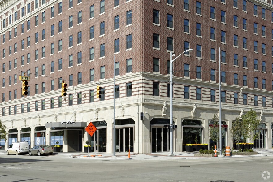 201 Michigan St NW, Grand Rapids, MI à louer - Photo du bâtiment - Image 2 de 39