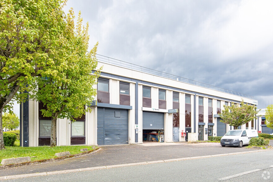 16 Avenue Du Québec, Villebon-sur-Yvette à louer - Photo principale - Image 1 de 2