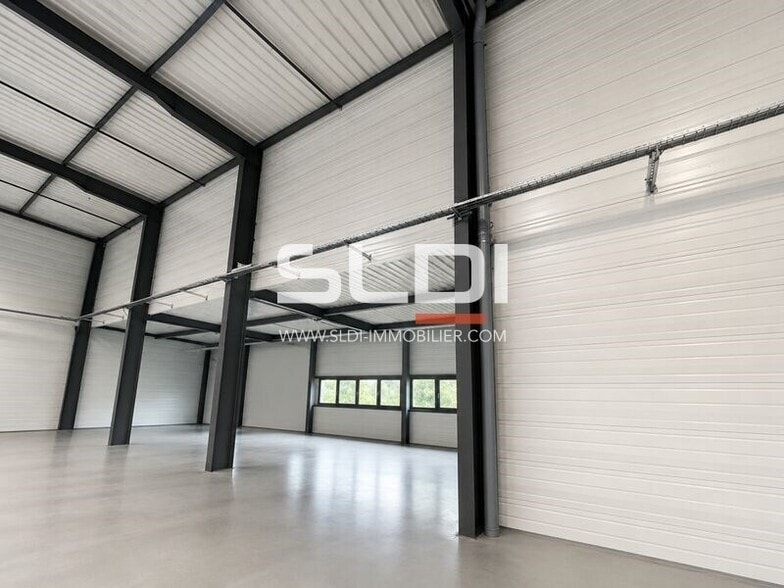 1 Rue Jacques Monod, Vaulx-en-Velin for lease - Interior Photo - Image 1 of 5