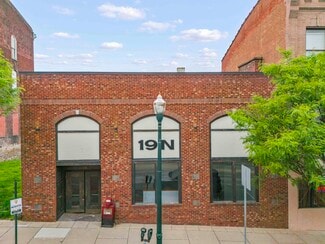 Plus de détails pour 19 N Main St, Washington, PA - Commerce de détail à vendre