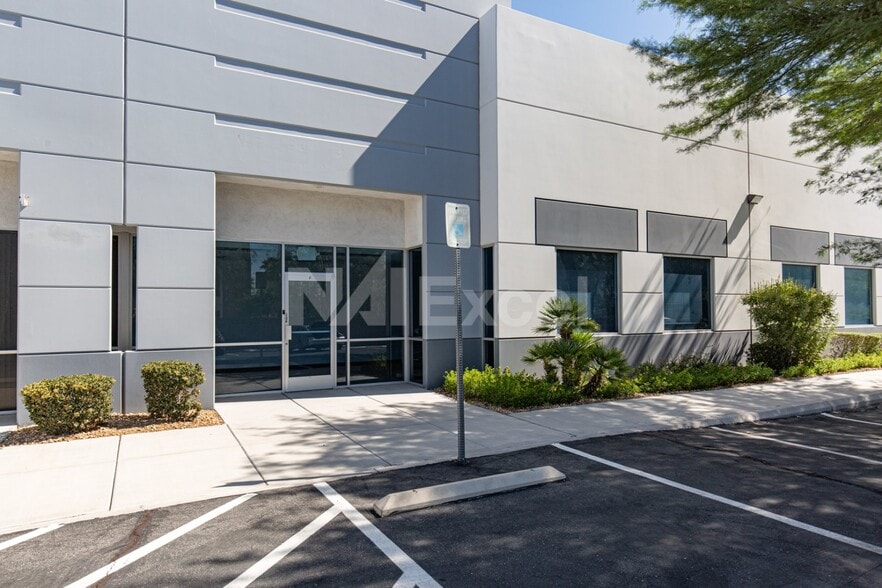 4535 Statz St, North Las Vegas, NV for lease - Building Photo - Image 1 of 5
