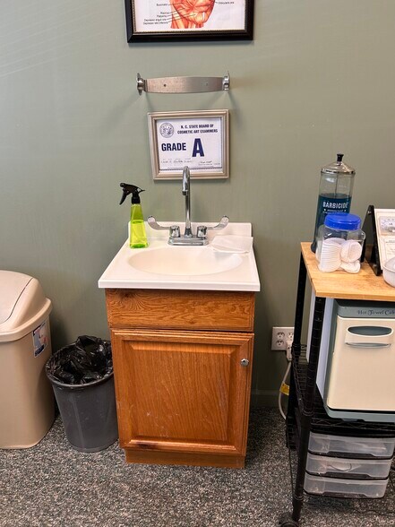 1095 Hendersonville Rd, Asheville, NC à louer - Photo intérieure - Image 3 de 3