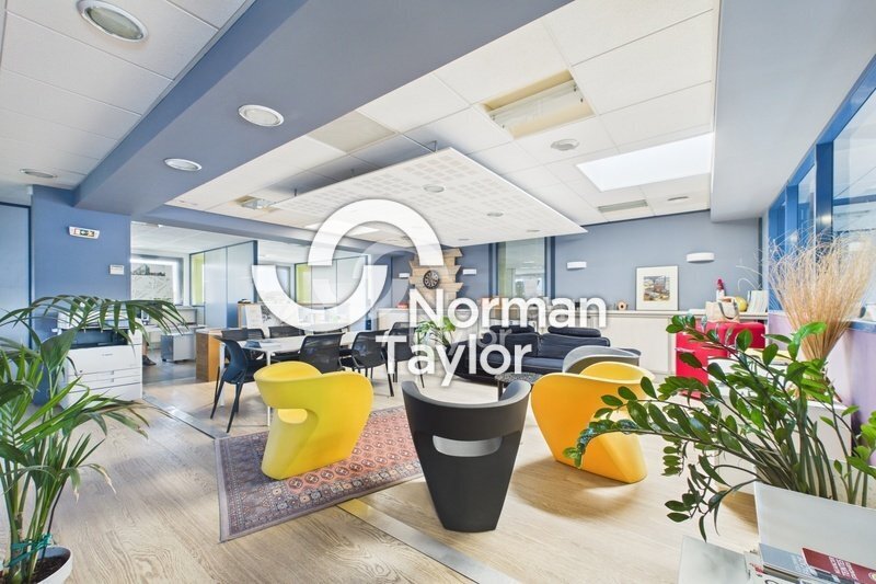 Office in Montpellier for sale Interior Photo- Image 1 of 13