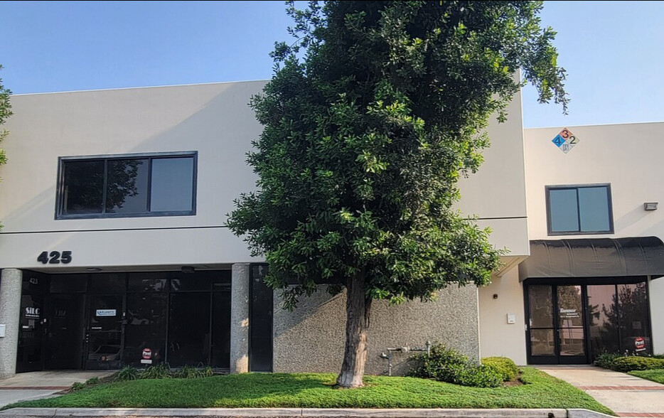 425 E Huntington Dr, Monrovia, CA for lease - Building Photo - Image 2 of 16