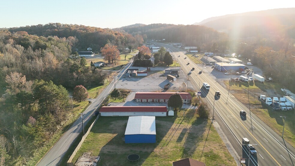 608 S Gateway Ave, Rockwood, TN à vendre - Photo du bâtiment - Image 3 de 11