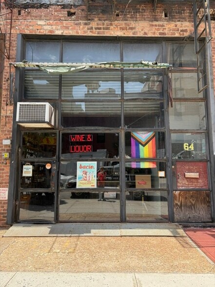 64 Washington Ave, Brooklyn, NY for lease - Building Photo - Image 2 of 17