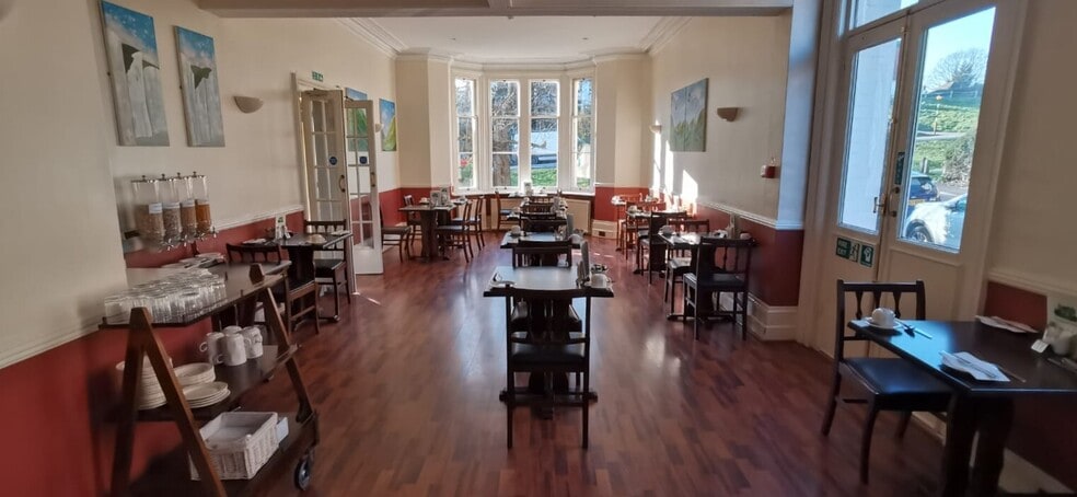 79-80 London Rd, Tunbridge Wells for sale - Interior Photo - Image 2 of 14