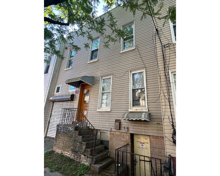 1870 Grove St, Ridgewood, NY for sale - Building Photo - Image 2 of 3