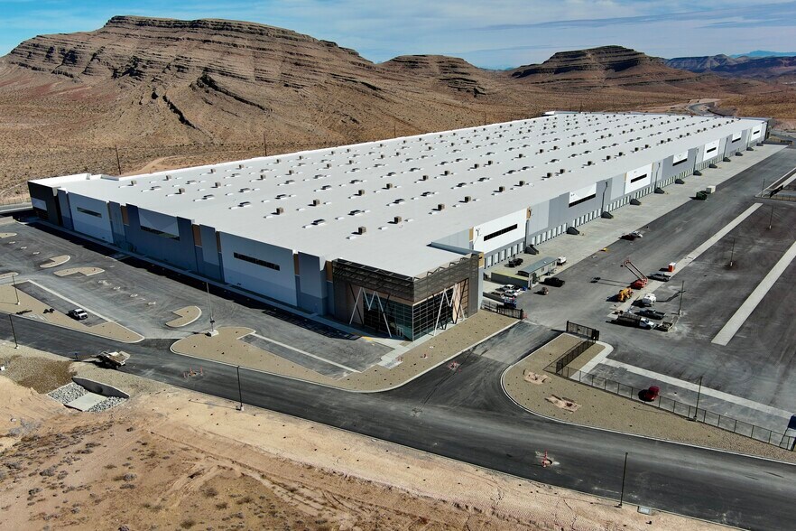 9600 Wesley D Adams Ave, Las Vegas, NV à louer - Photo du bâtiment - Image 3 de 3