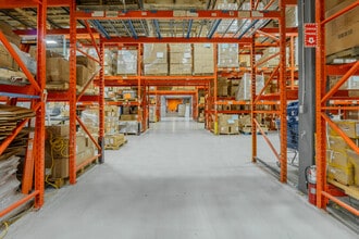 9081-9101 Rue du Parcours, Montréal, QC à vendre Photo intérieure- Image 1 de 6