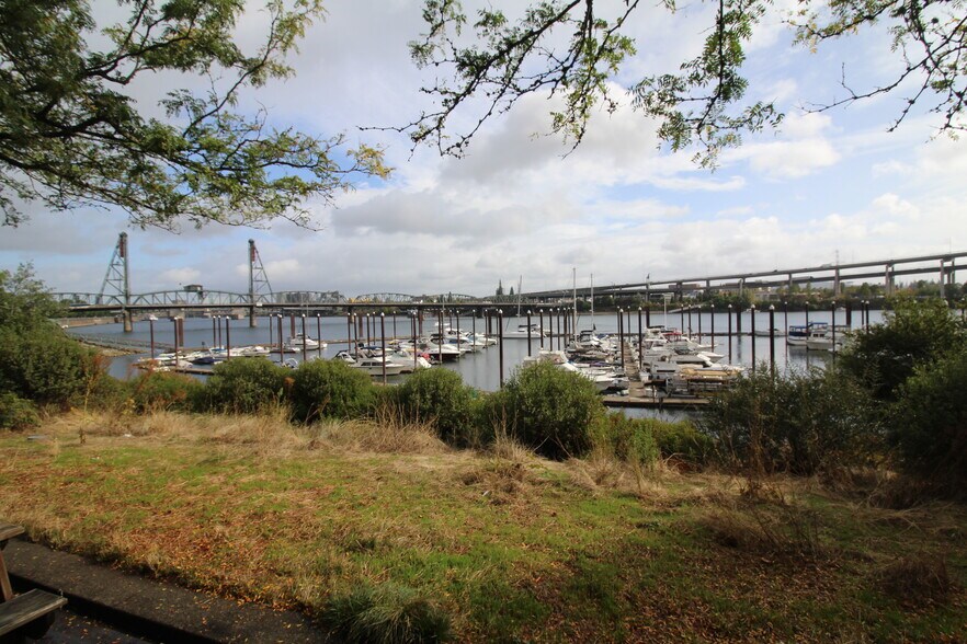 315 S Montgomery St, Portland, OR à louer - Photo du bâtiment - Image 2 de 8