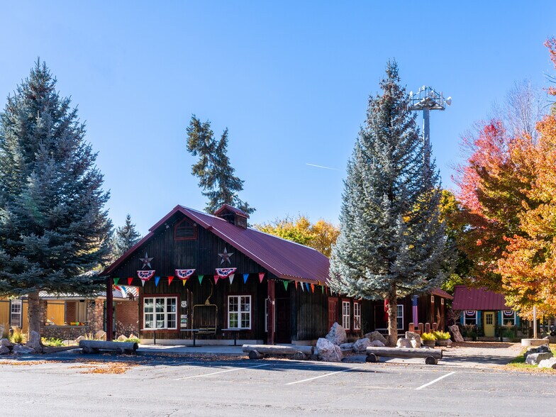 235 S 7400 E, Huntsville, UT à vendre - Photo du bâtiment - Image 1 de 35