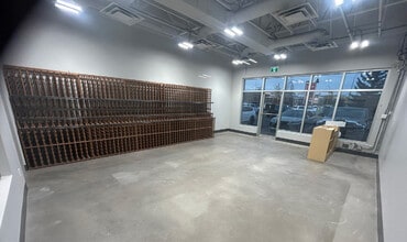 191 Southridge Dr, Okotoks, AB for lease Interior Photo- Image 2 of 2