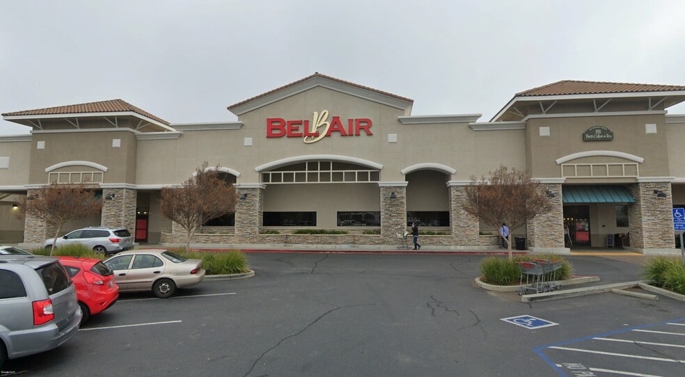 1861-1897 E Gibson Rd, Woodland, CA for lease - Building Photo - Image 1 of 3