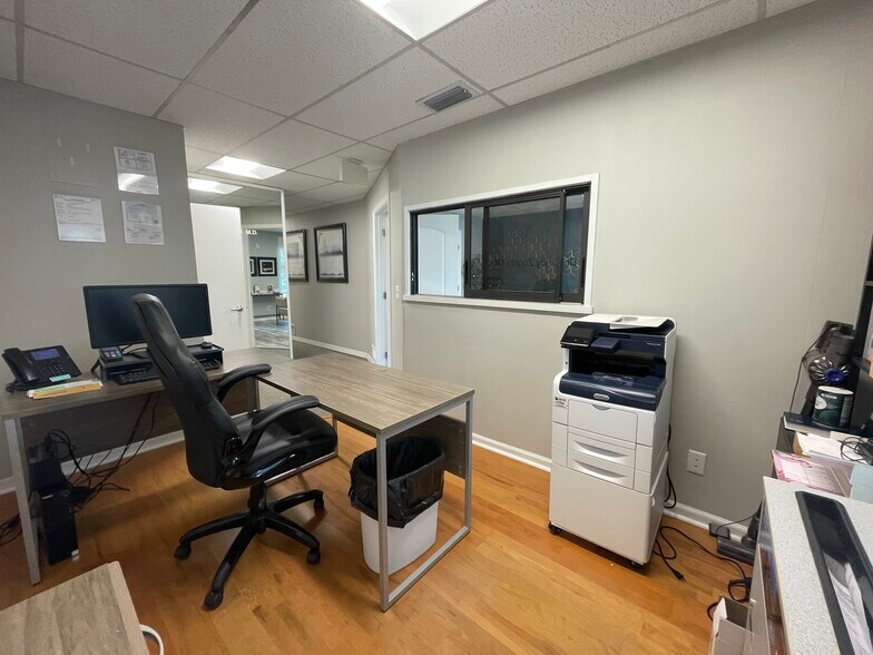 9371 Cypress Lake Dr, Fort Myers, FL à louer - Photo intérieure - Image 2 de 11