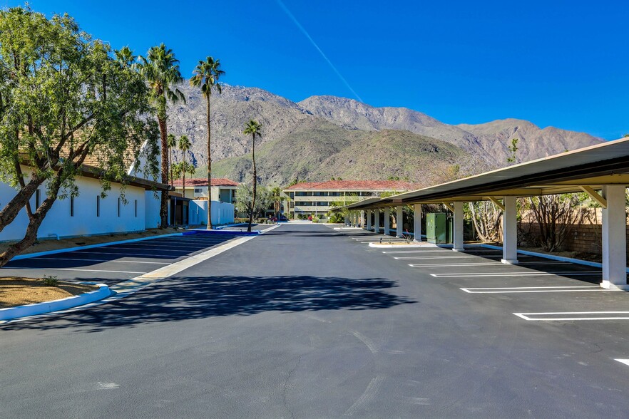 650 E Tahquitz Canyon Way, Palm Springs, CA for lease - Building Photo - Image 3 of 21