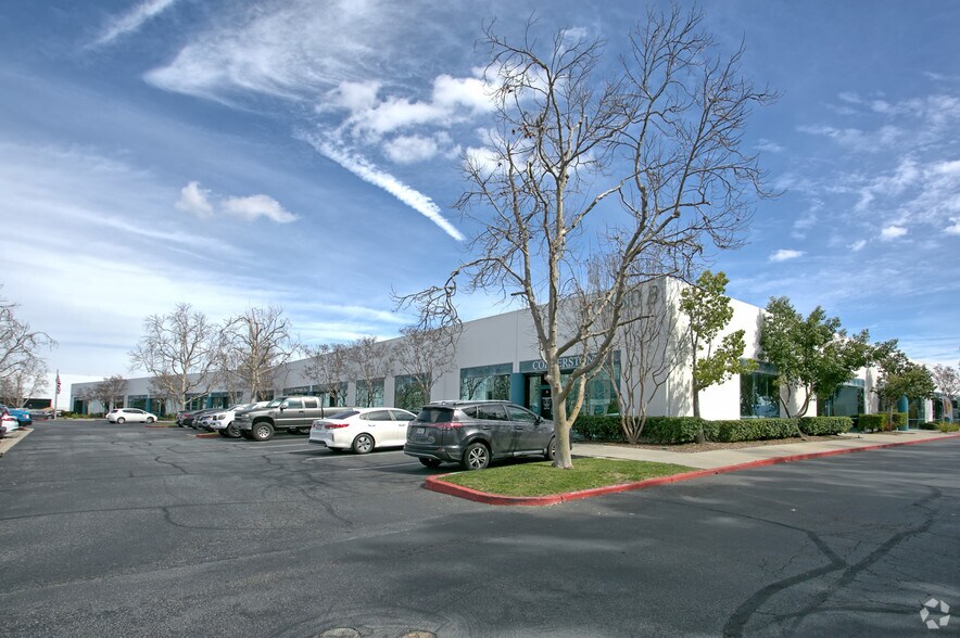 40880 County Center Dr, Temecula, CA à vendre - Photo du bâtiment - Image 2 de 3