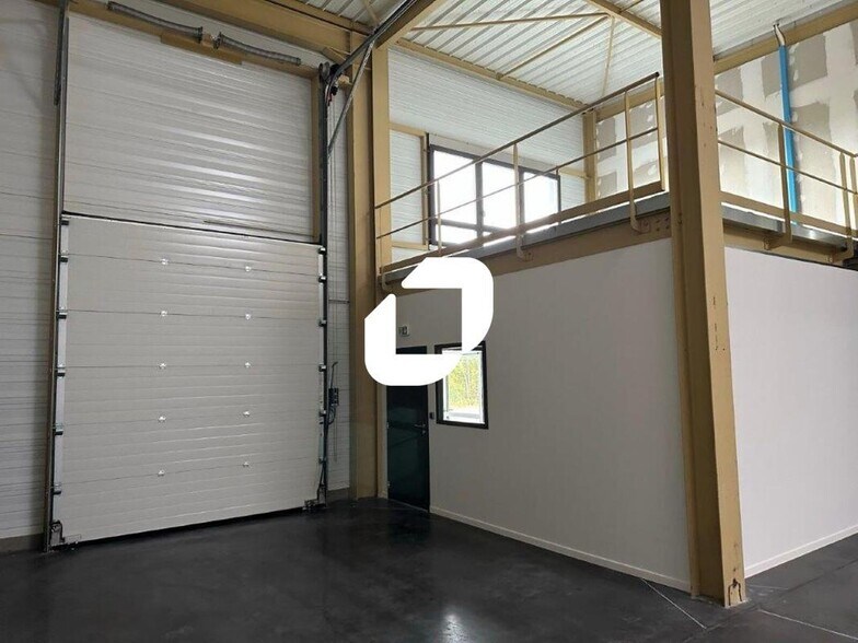 225 Avenue Des Marronniers, Bourgoin-Jallieu à vendre - Photo intérieure - Image 2 de 30