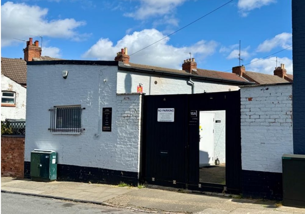 15A Leslie Rd, Northampton for sale Primary Photo- Image 1 of 4