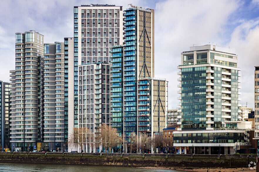 Albert Embankment, London for sale - Primary Photo - Image 1 of 1