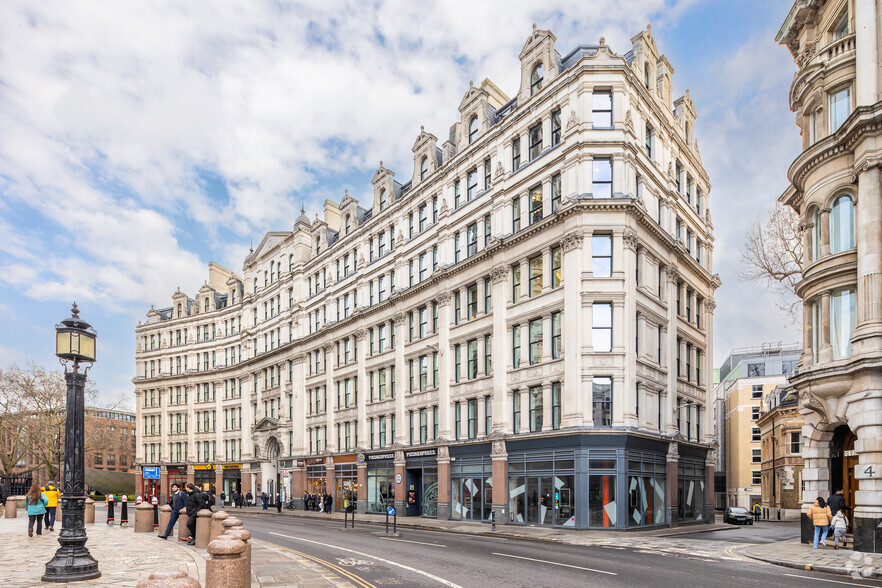 5-10 St Pauls Chur, London for lease - Primary Photo - Image 1 of 6