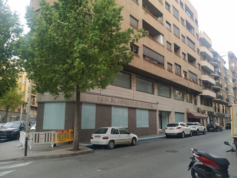 Commerce de détail dans Elche, Alicante à louer - Photo du bâtiment - Image 1 de 20