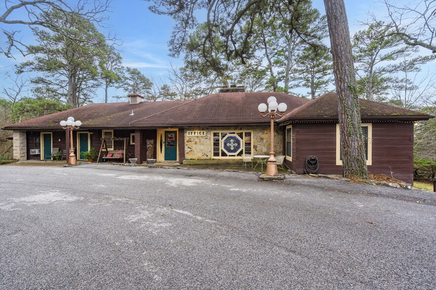 352 W Van Buren, Eureka Springs, AR à vendre - Photo du b timent - Image 1 de 59