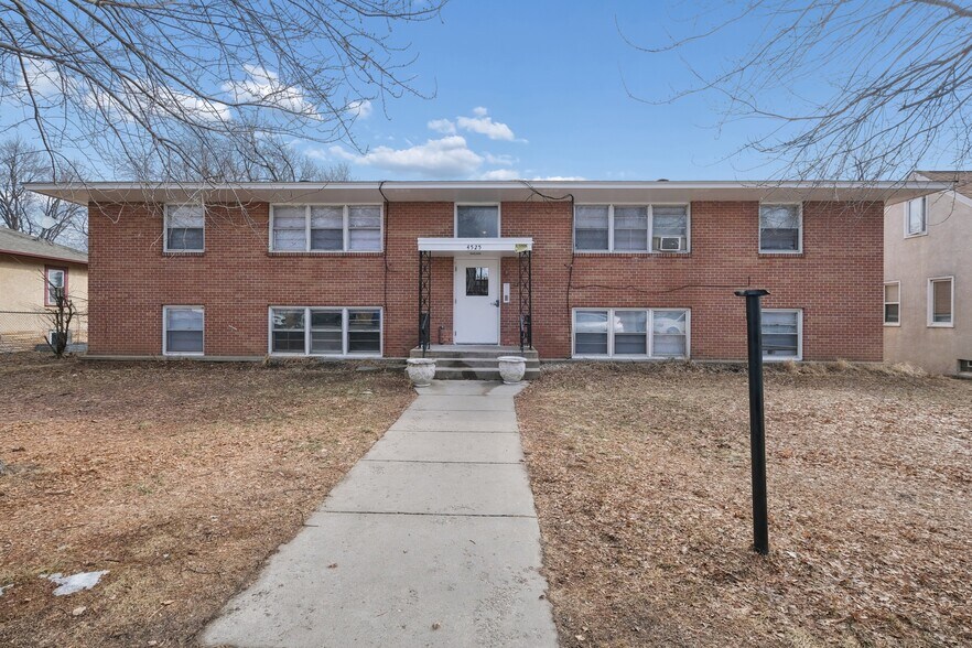4525 4th Ave S, Minneapolis, MN à vendre - Photo du bâtiment - Image 3 de 35