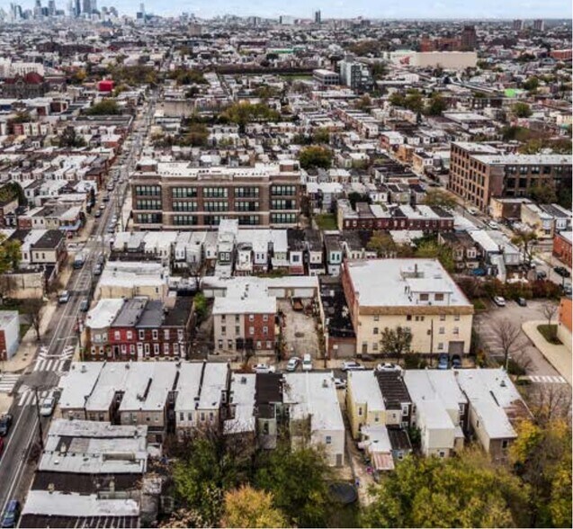 1931 E Stella St, Philadelphia, PA à vendre - Photo du bâtiment - Image 2 de 2