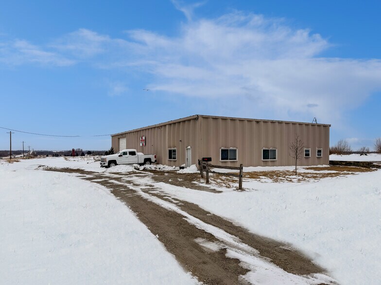 10980 NE Hubbell Rd, Maxwell, IA à vendre - Photo du bâtiment - Image 2 de 24