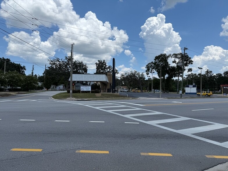 6041 SE Abshier Blvd, Belleview, FL for lease - Building Photo - Image 2 of 6