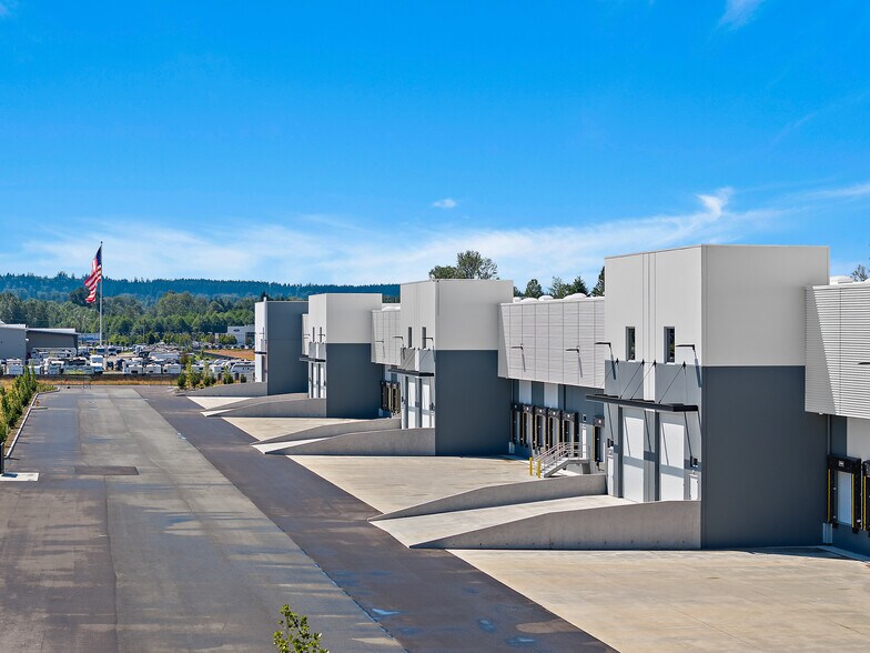 4050 160th Street NE, Marysville, WA à louer - Photo du bâtiment - Image 2 de 3