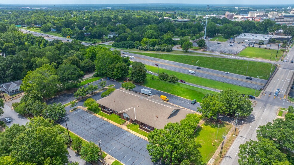 762 S Court St, Montgomery, AL à vendre - Photo du bâtiment - Image 3 de 94