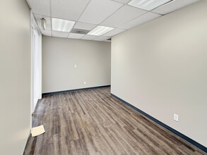 200 Cahaba Park Cir, Birmingham, AL for lease Building Photo- Image 1 of 6