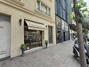 Retail in Barcelona, Barcelona for lease Interior Photo- Image 2 of 15