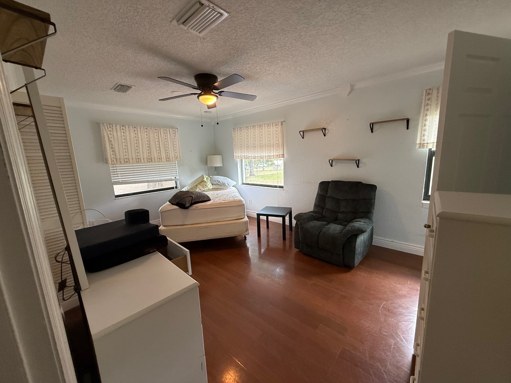 39106 Grays Airport Rd, Lady Lake, FL for sale Building Photo- Image 1 of 9