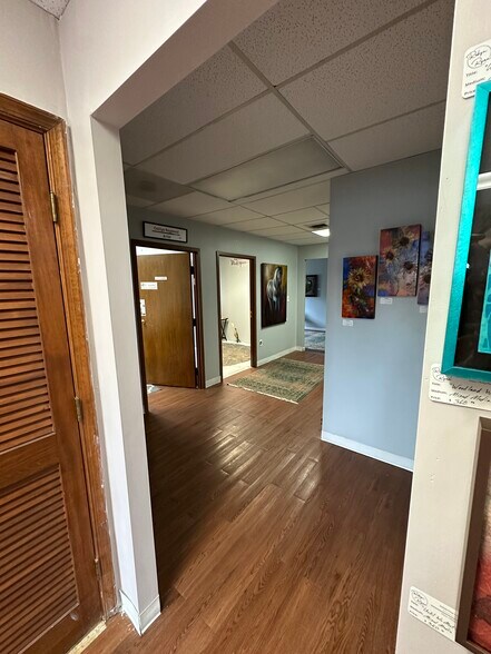 8951-8971 Center St, Manassas, VA à louer - Photo intérieure - Image 3 de 8