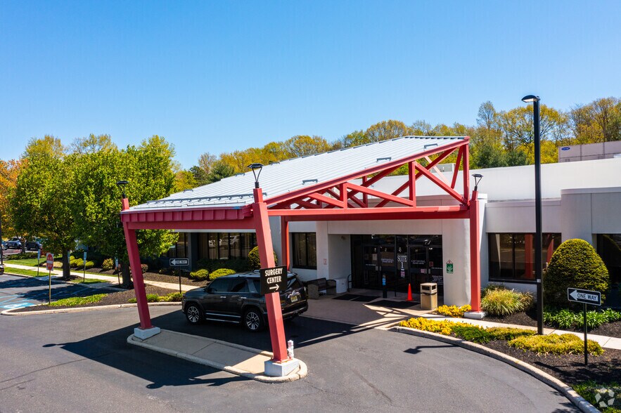 502 Centennial Blvd, Voorhees, NJ à louer - Photo du bâtiment - Image 3 de 6