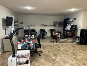 1201 W College St, Liberty, MO à louer Photo du bâtiment- Image 2 de 8