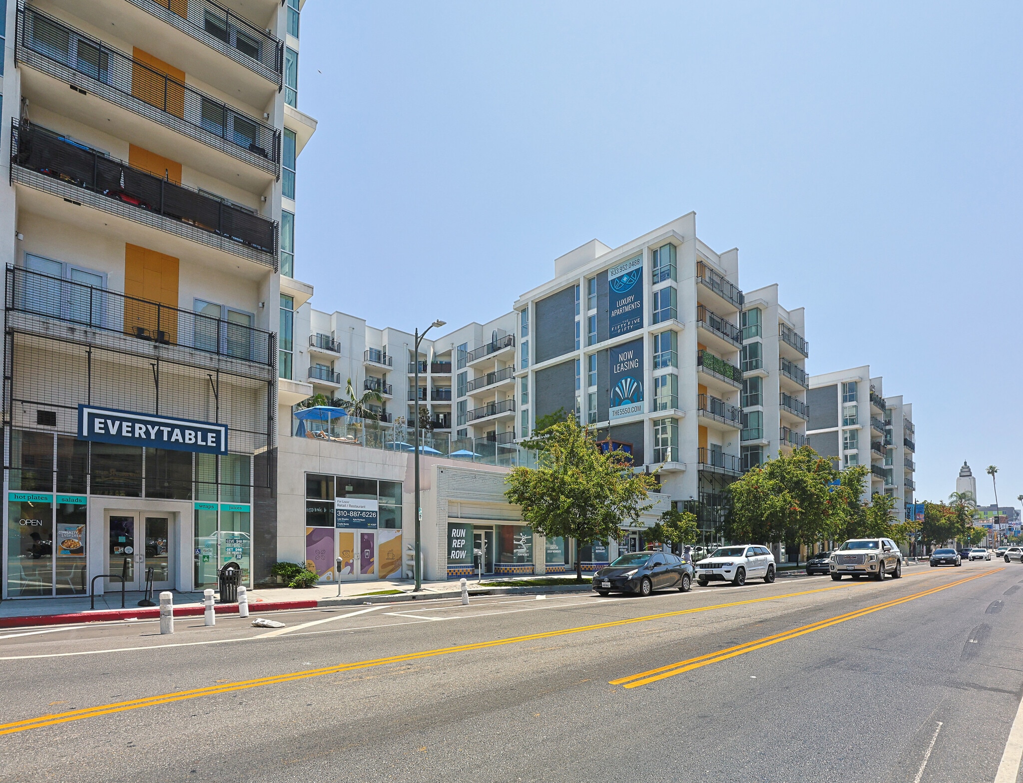 5550 Hollywood Blvd, Los Angeles, CA for lease Building Photo- Image 1 of 3