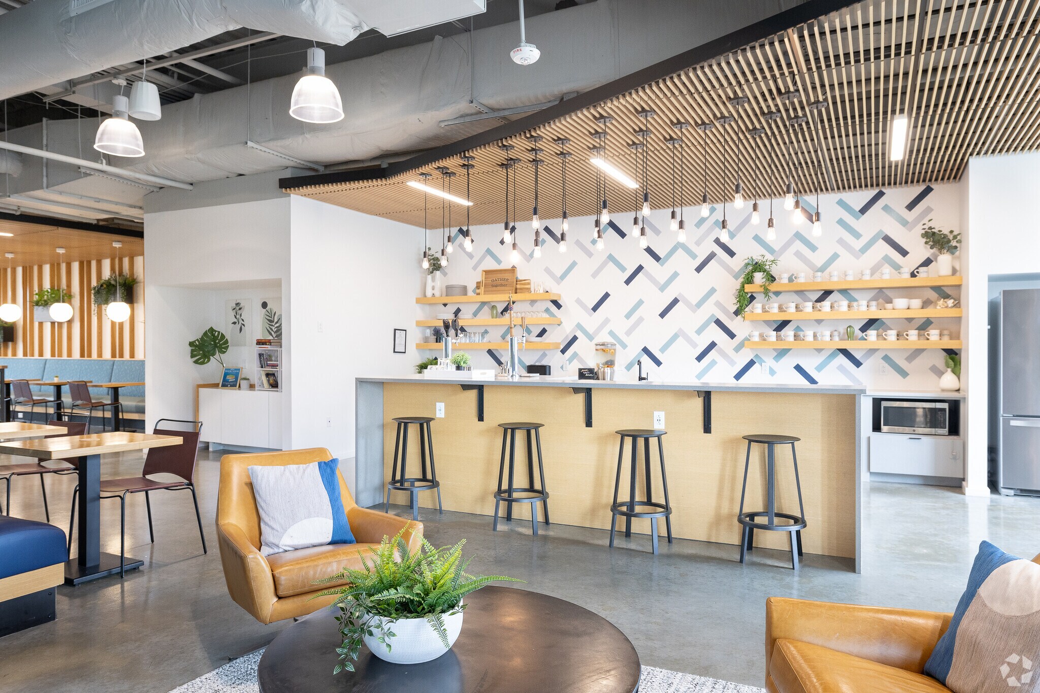 700 Tech Center Pky, Newport News, VA à louer Photo intérieure- Image 1 de 30