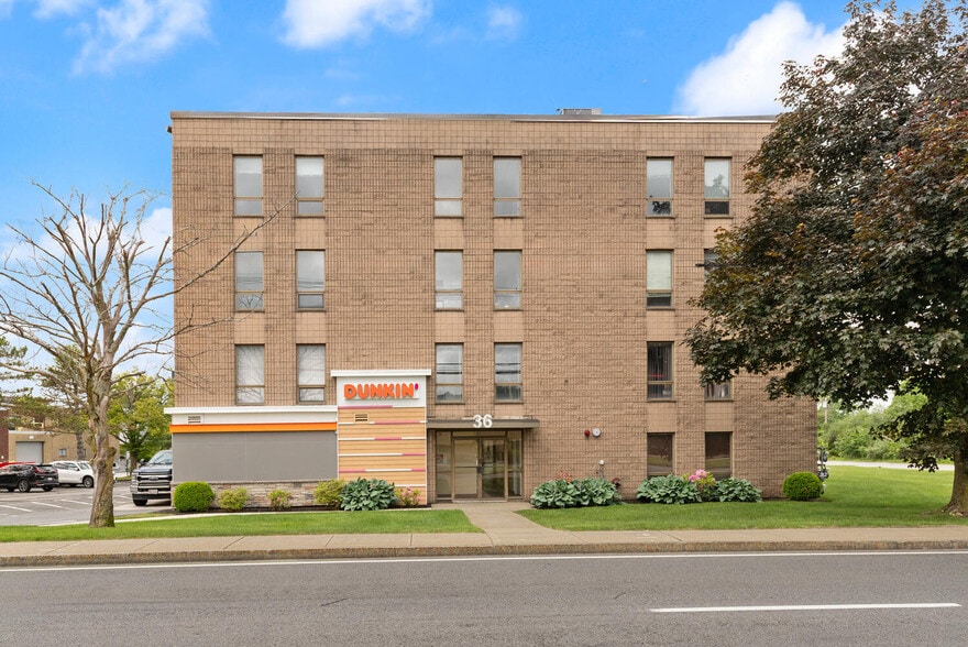 36 Commerce Way, Woburn, MA à louer - Photo du bâtiment - Image 2 de 10
