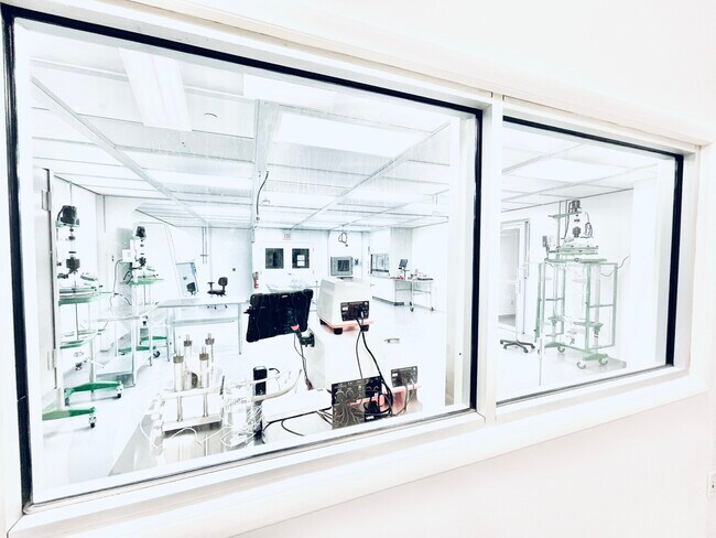 Plus de détails pour 1 Deer Park Dr, Monmouth Junction, NJ - Local d'activités à louer