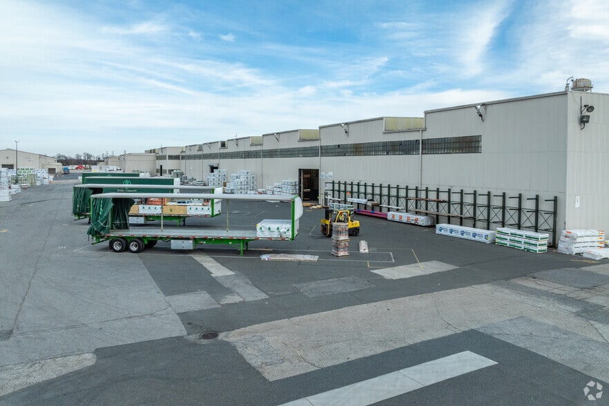 7700 Rolling Mill Rd, Baltimore, MD for lease - Building Photo - Image 2 of 5