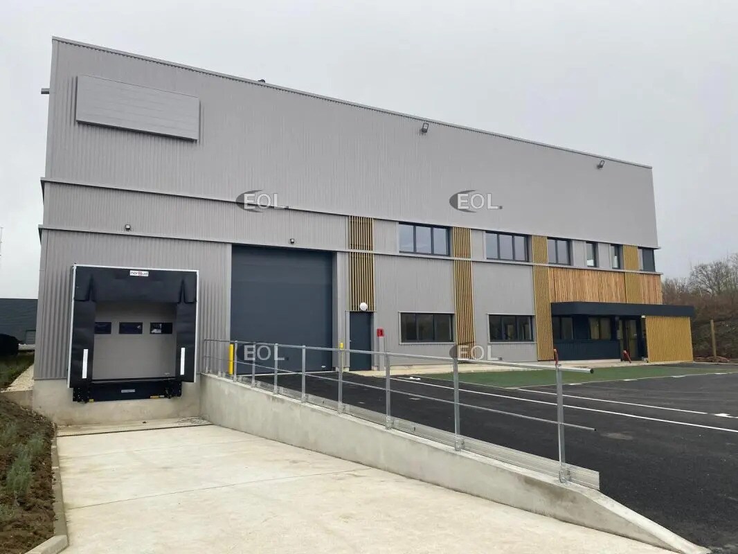Industrial in Vaires-sur-Marne for lease Building Photo- Image 1 of 25