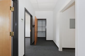 2 Industrial Park Dr, Concord, NH for lease Building Photo- Image 2 of 4